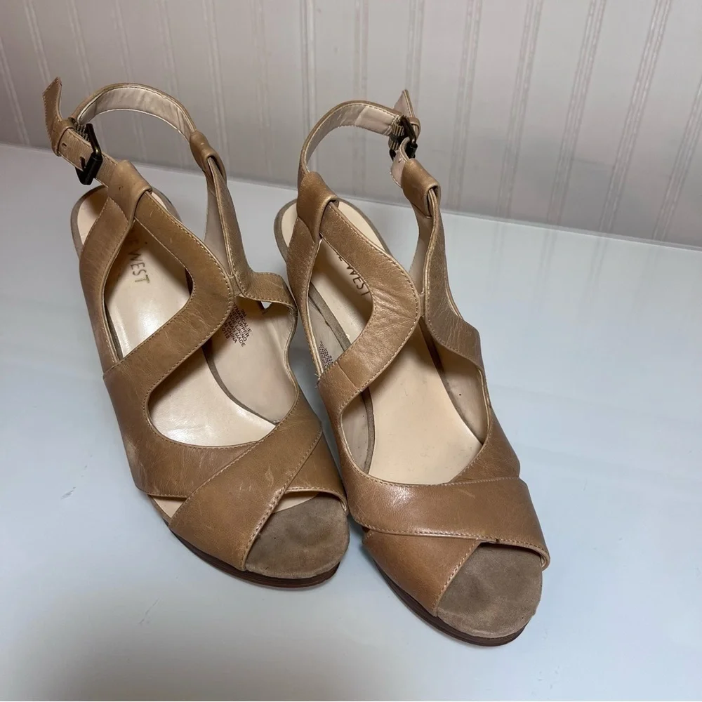Nine West Marcalie Tan Leather Platform Sandals Strappy Peep Toe Block Heel sz 9